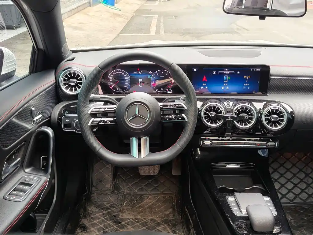 Mercedes-Benz A-Class 2023 — фото 8