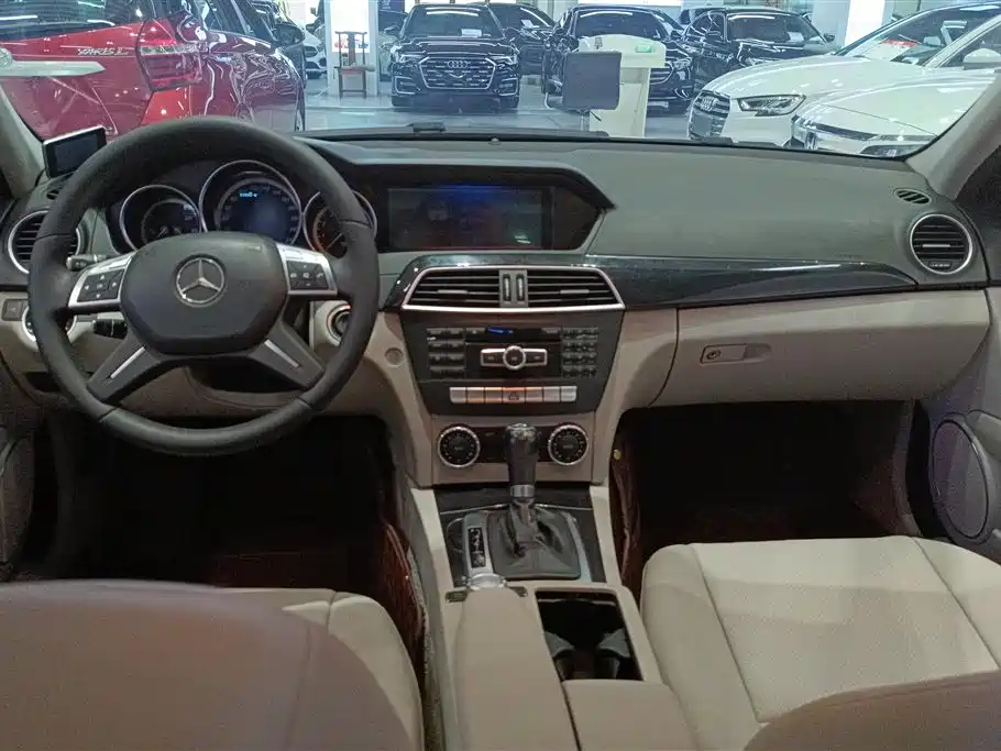 Mercedes-Benz C-Class 2013 — фото 12