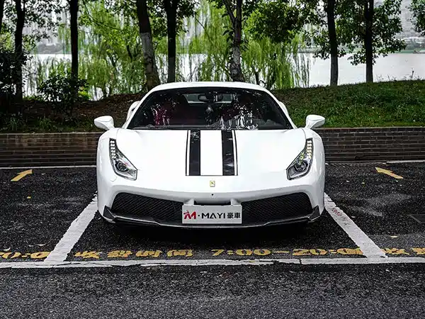 Ferrari 488 2016
