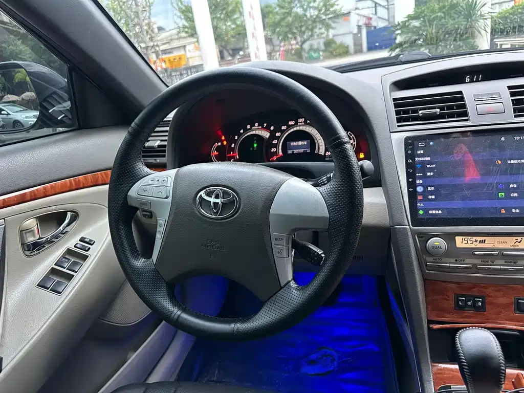 Toyota Camry 2007 — фото 18