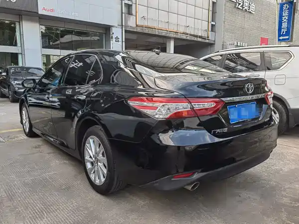 Toyota Camry 2021