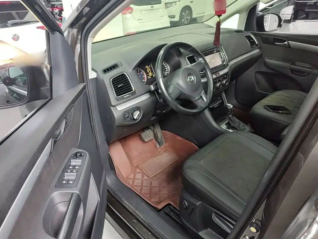 Volkswagen Sharan 2016 — фото 16