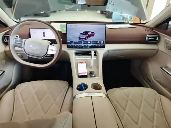 Chery Fengyun A9L 2025