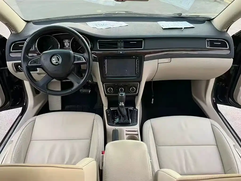 Skoda Superb 2014 — фото 6