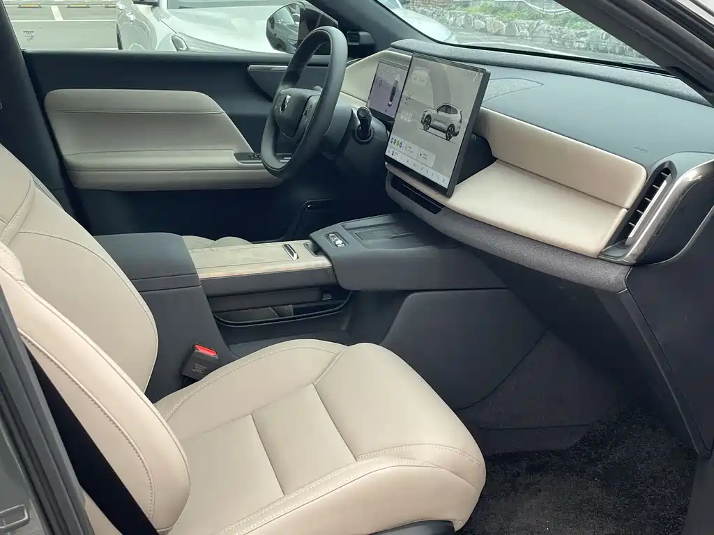 Volvo XC70 PHEV 2025 — фото 19
