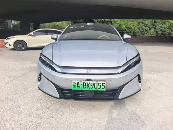 BYD Han L 2025
