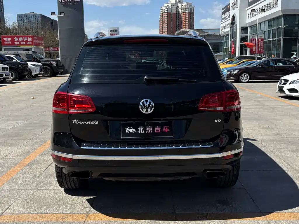 Volkswagen Touareg 2017 — фото 6