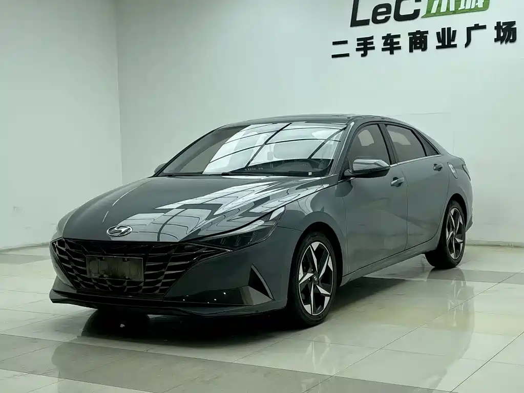 Hyundai Elantra 2021 — фото 1