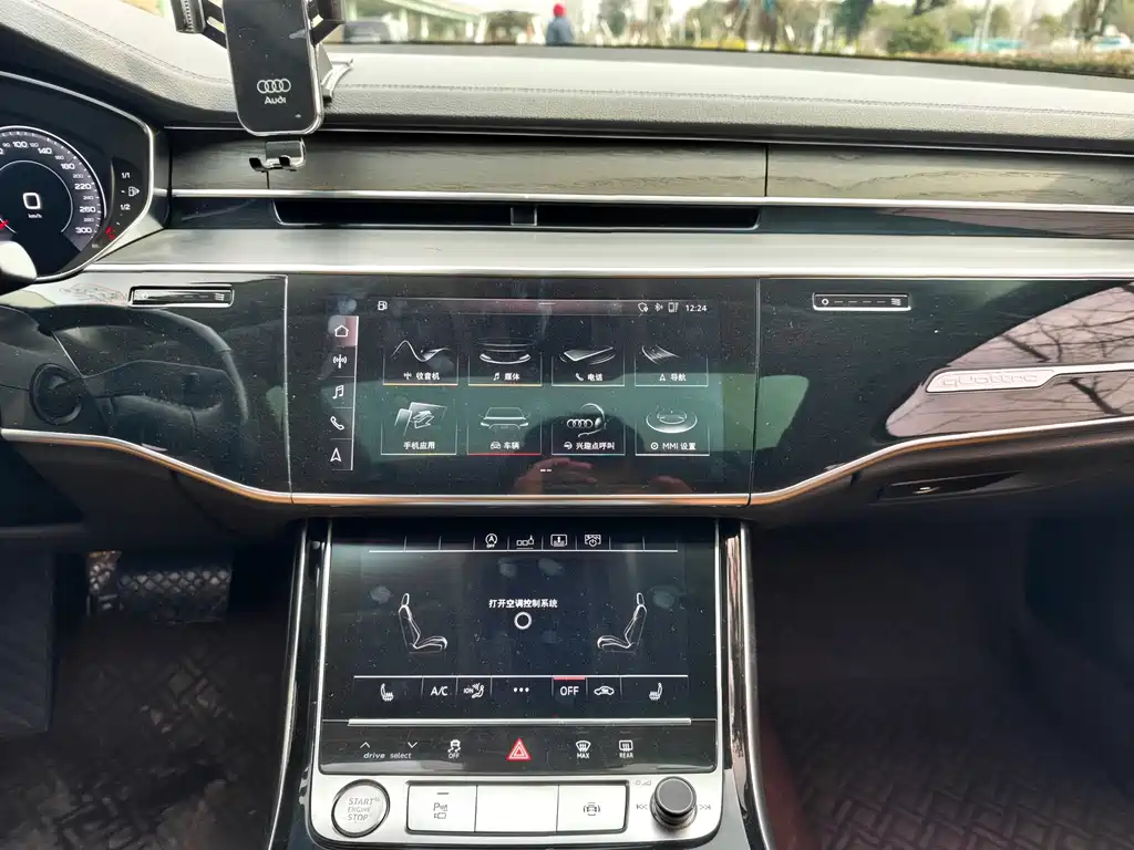 Audi A8 2020 — фото 15