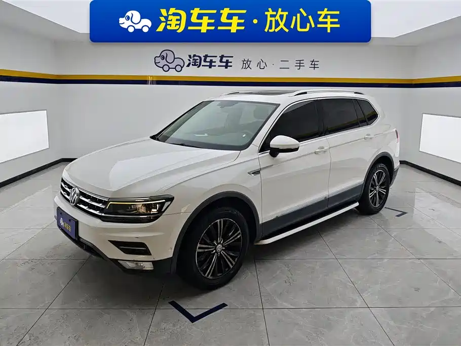 Volkswagen Tiguan L 2017 — фото 1