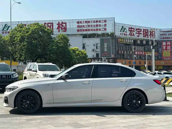 BMW 3 Series 2021
