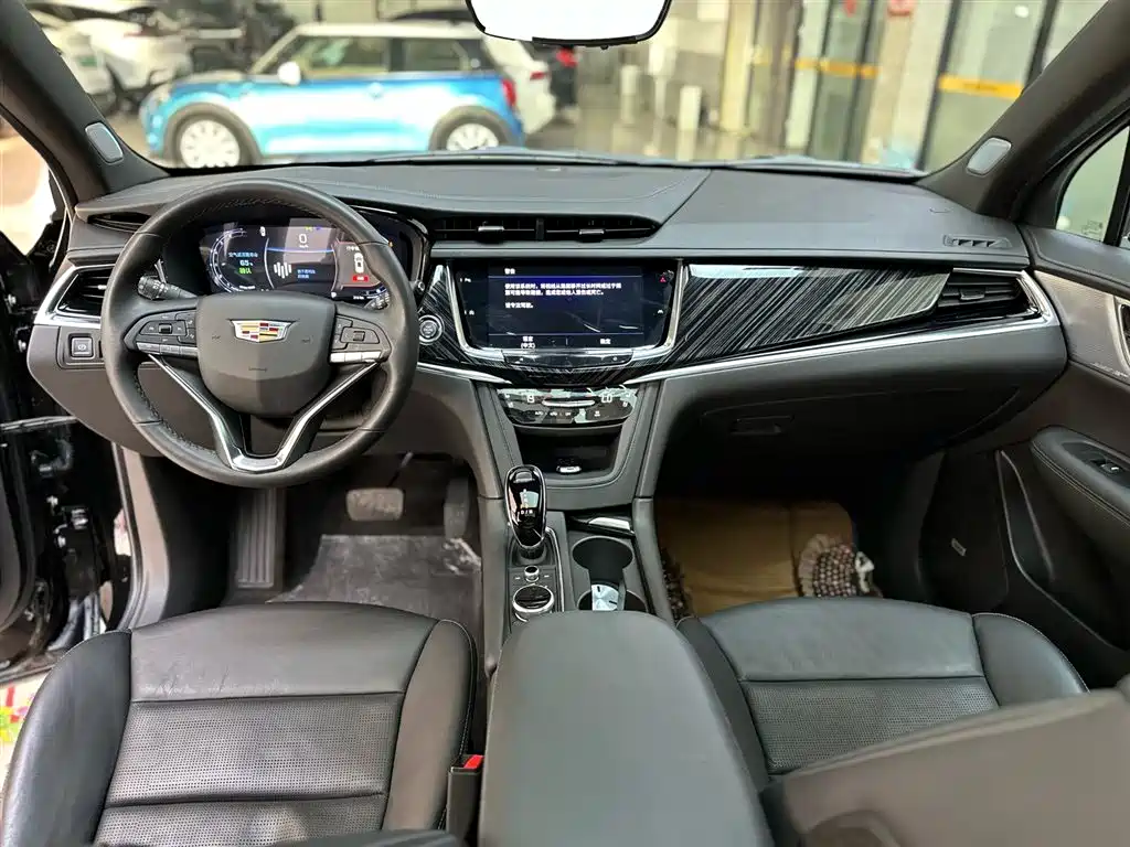 Cadillac XT6 2025 — фото 11