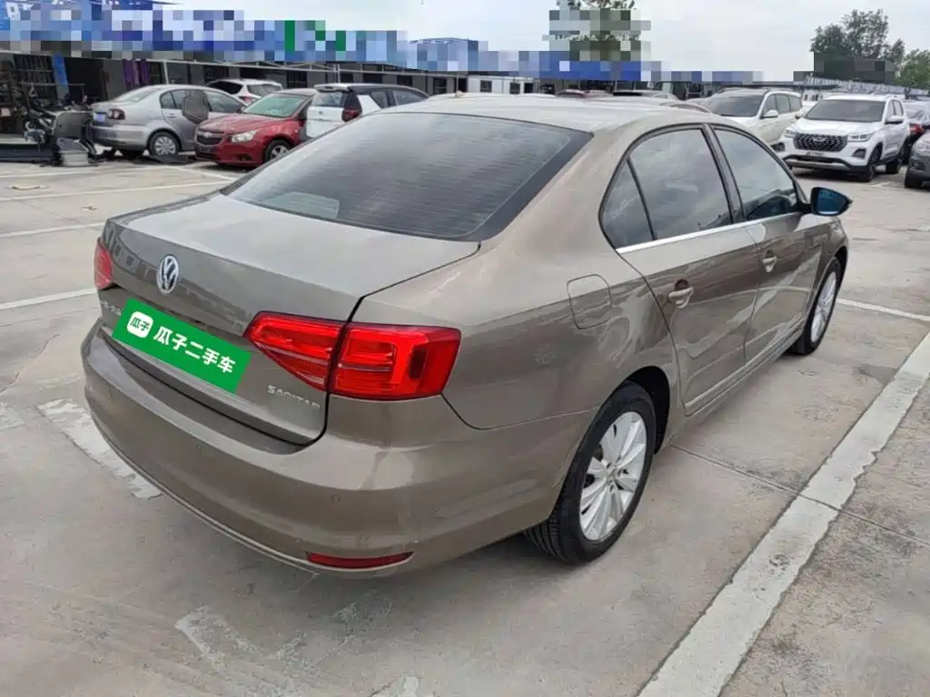 Volkswagen Sagitar 2016