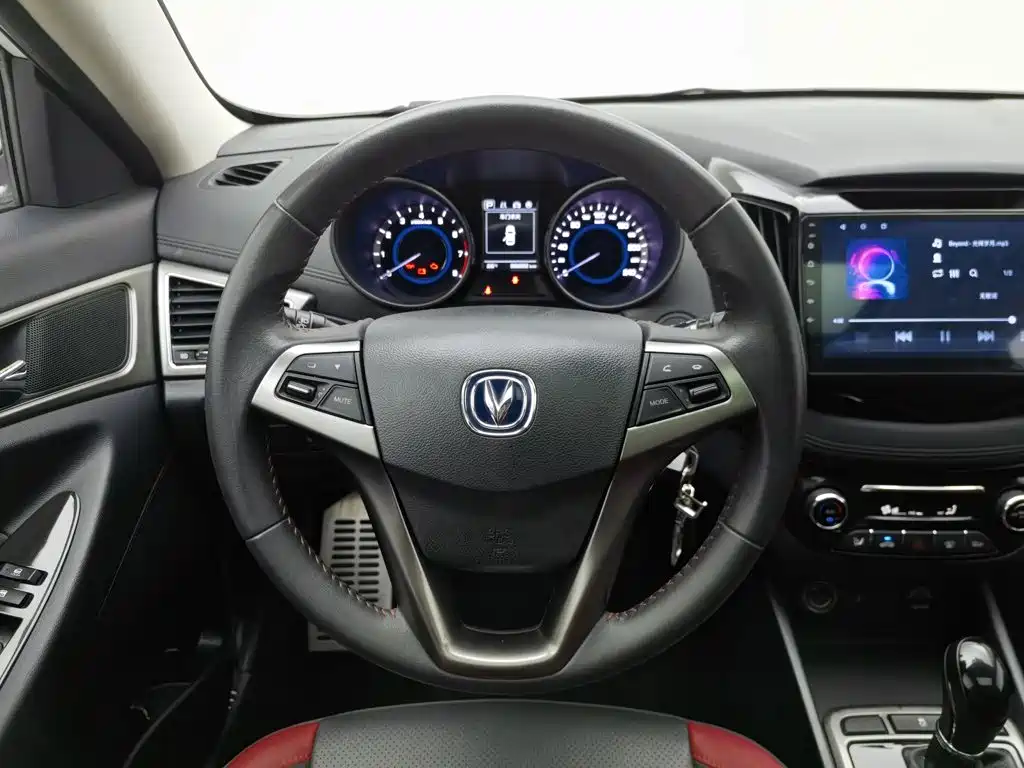 Changan Eado XT 2016 — фото 11