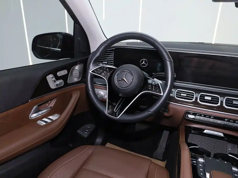 Mercedes-Benz GLE 2025 — фото 12