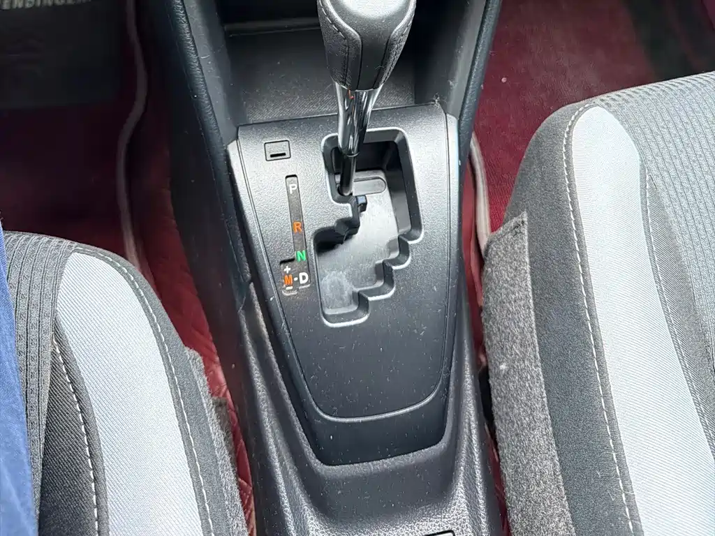 Toyota Yaris L 2022 — фото 12