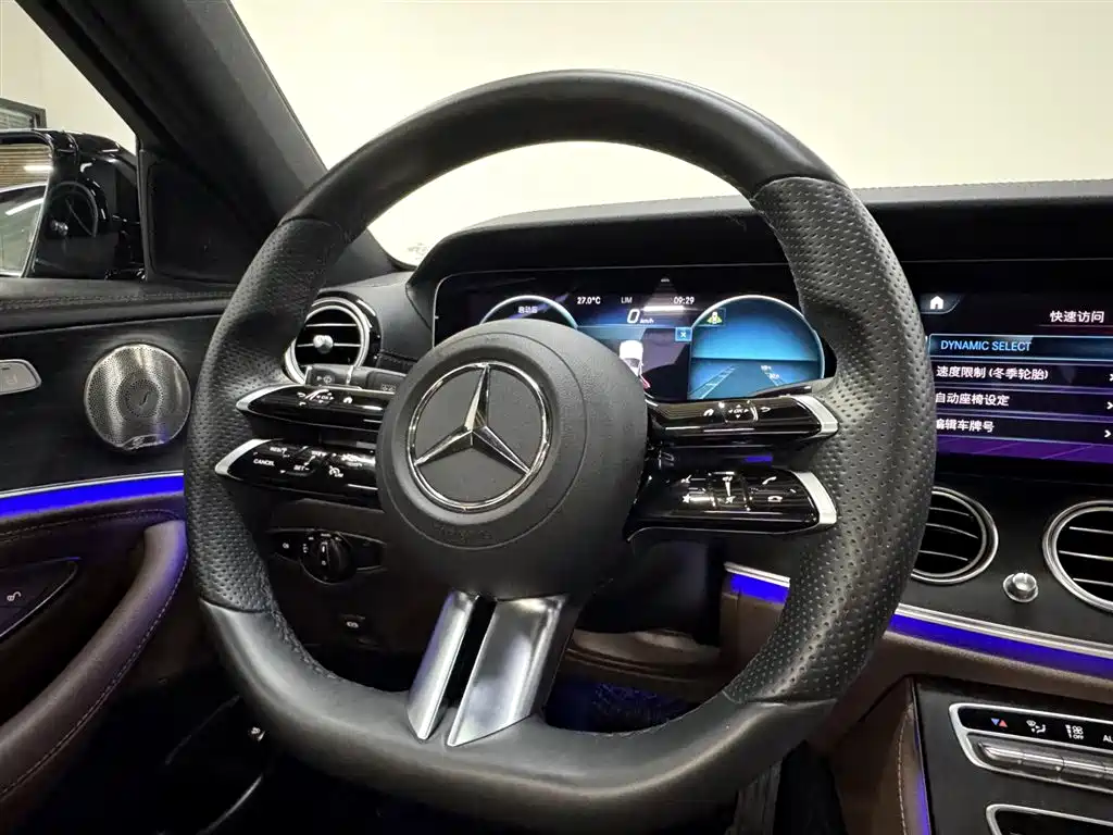 Mercedes-Benz E-Class 2021 — фото 13