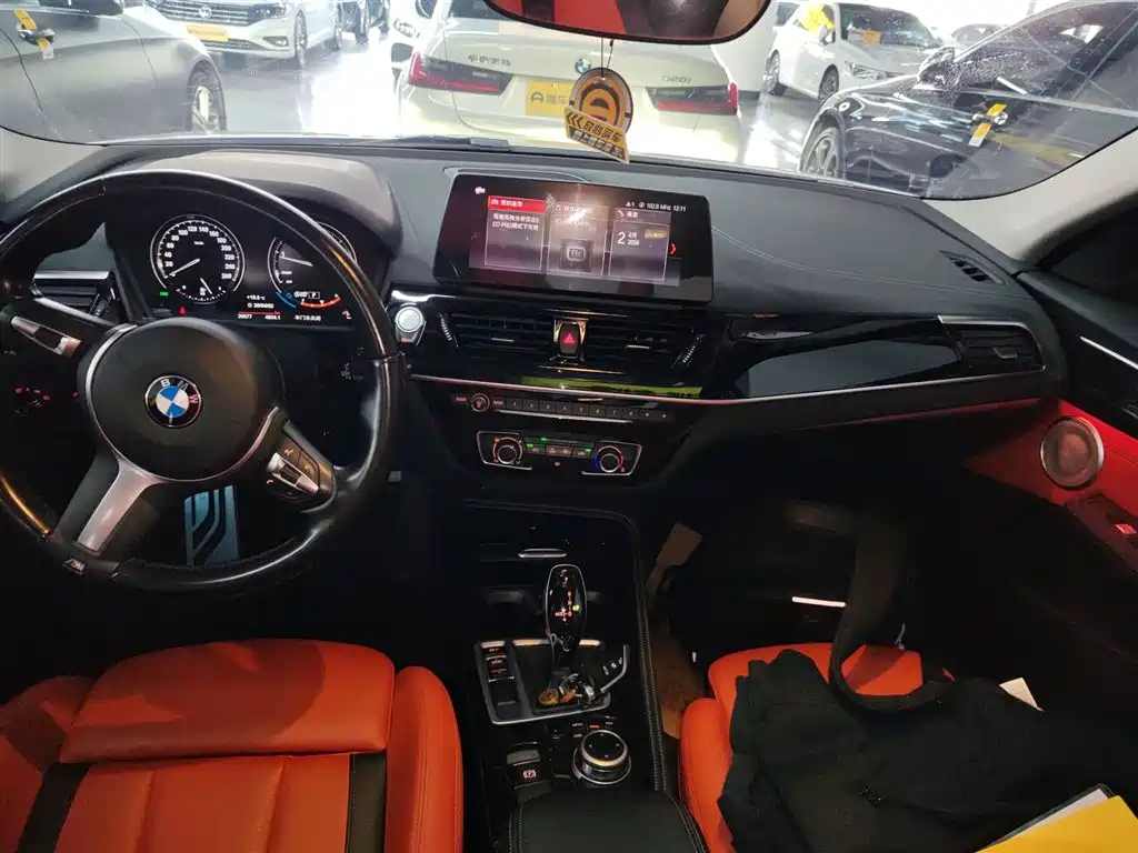 BMW 1 Series 2023 — фото 14