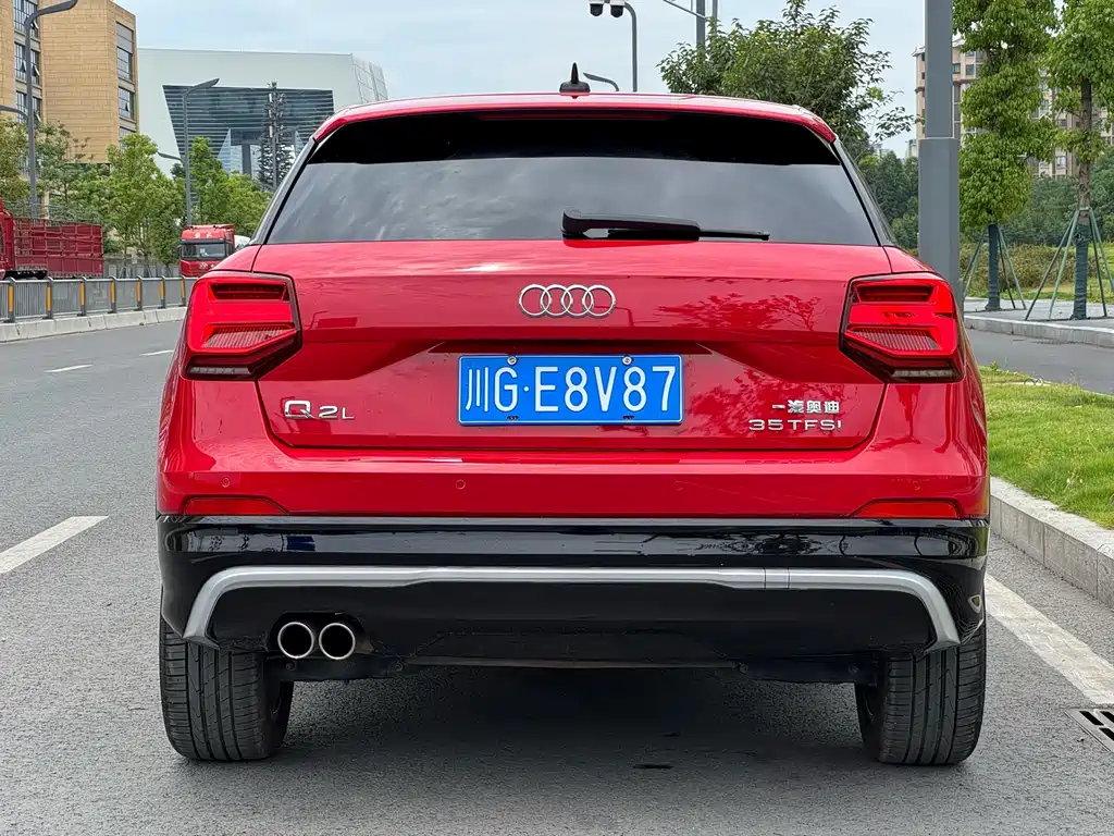 Audi Q2L 2020 — фото 16