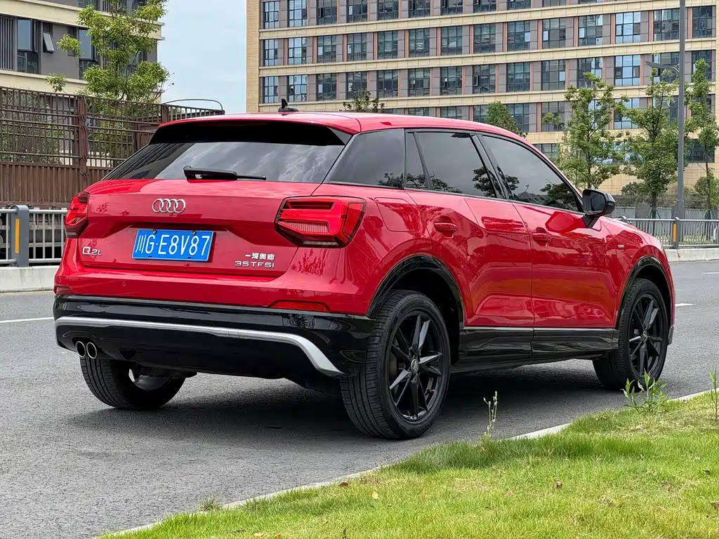 Audi Q2L 2020 — фото 17