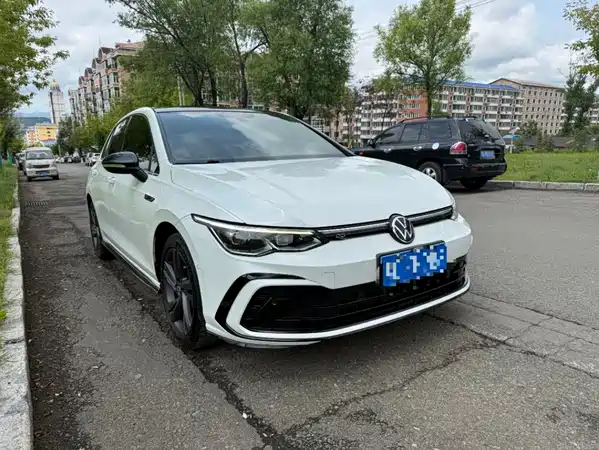 Volkswagen Golf 2023