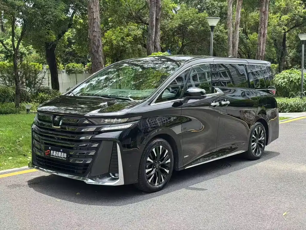 Toyota Wilfa 2024 — фото 1