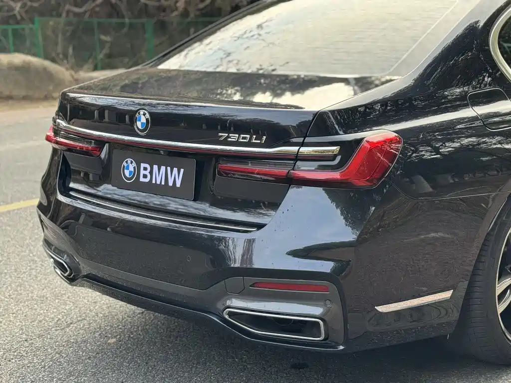 BMW 7 Series 2020 — фото 10