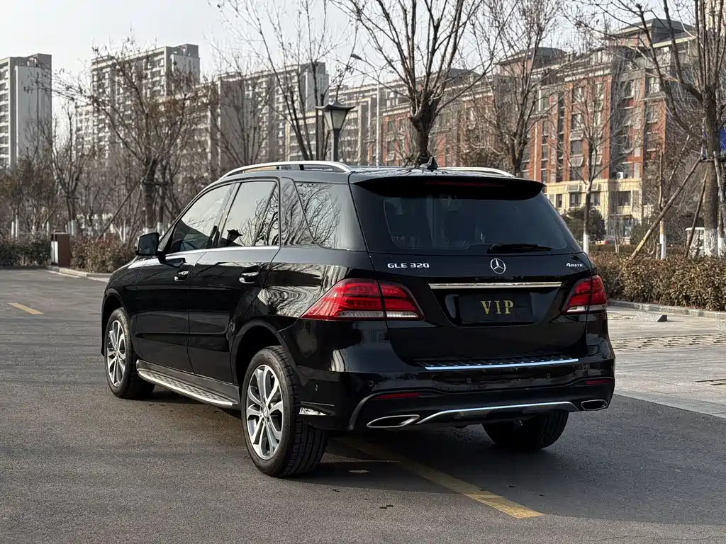 Mercedes-Benz GLE 2016