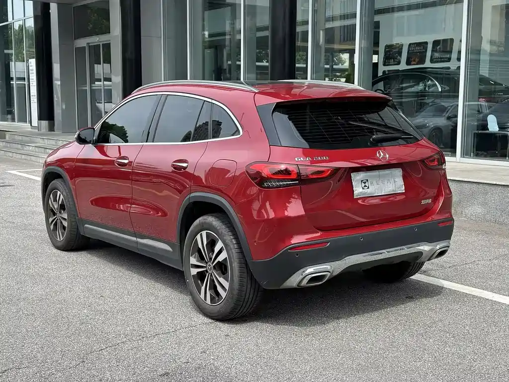 Mercedes-Benz GLA 2021