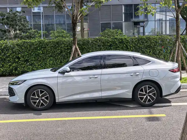 BYD Qin L 2024