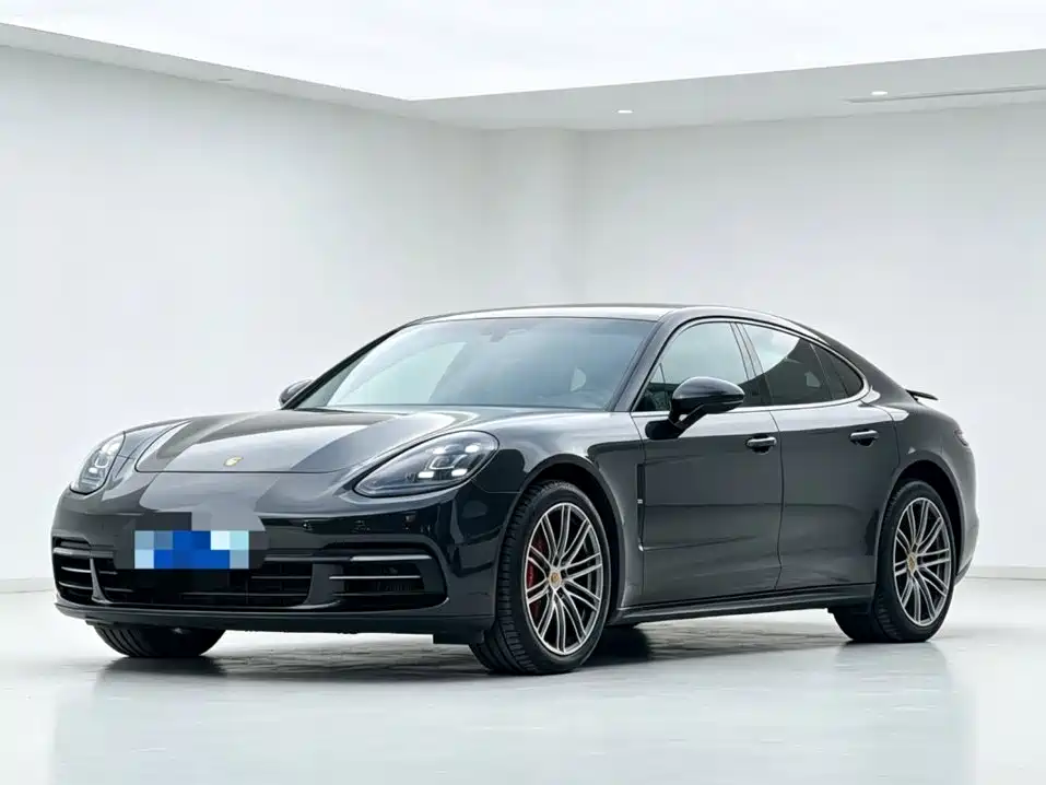 Porsche Panamera 2017 — фото 1