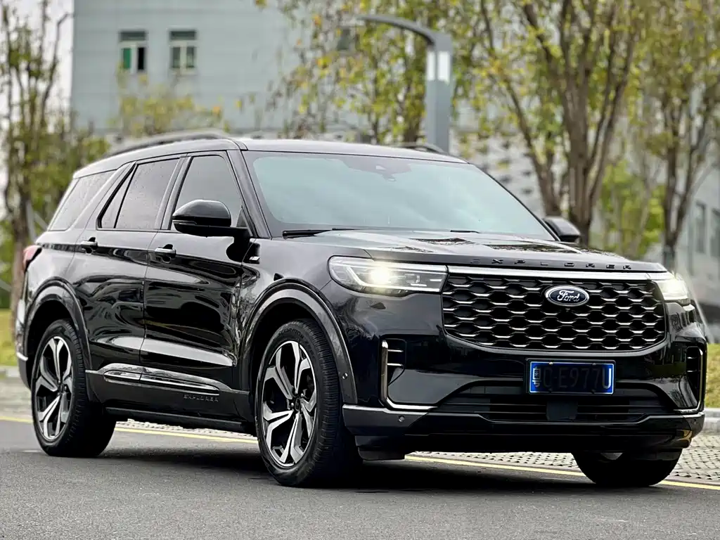 Ford Explorer 2022 — фото 3