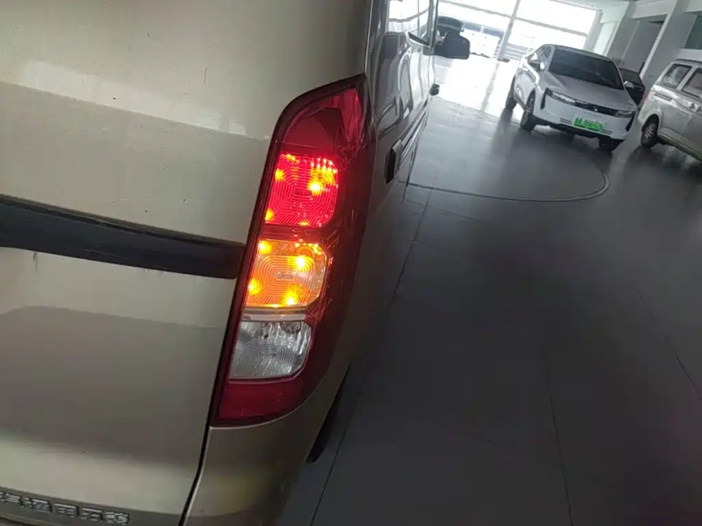 Wuling Hongguang V 2025 — фото 8