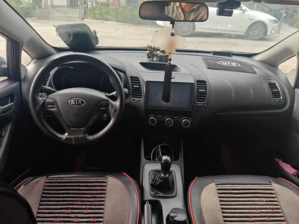 Kia K3 2015
