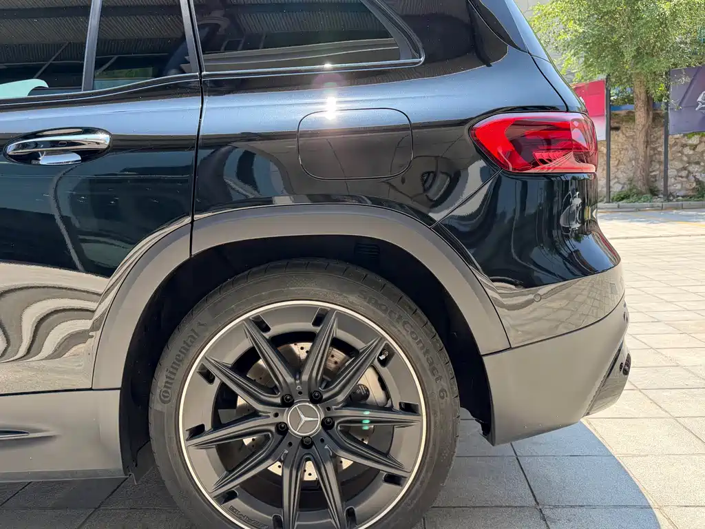 Mercedes-Benz GLB AMG 2025 — фото 14