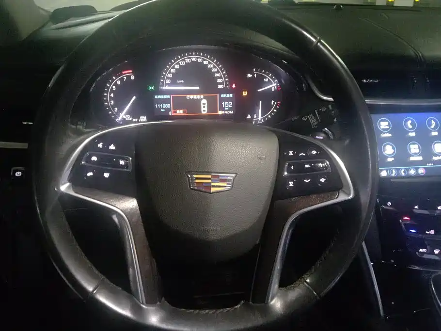 Cadillac XTS 2018 — фото 15