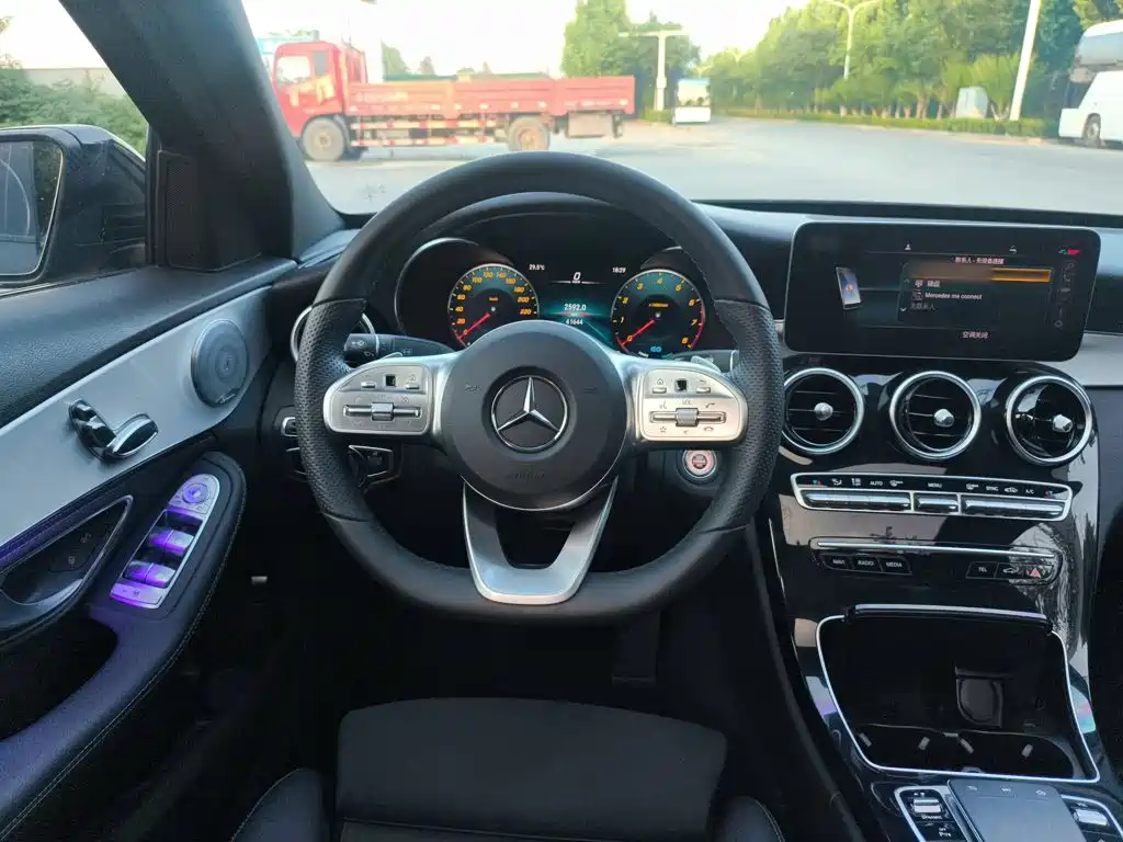 Mercedes-Benz C-Class 2020 — фото 11