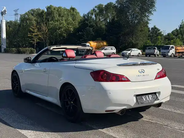 Infiniti G Series 2011