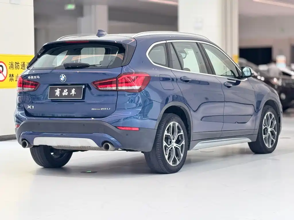 BMW X1 2021 — фото 9