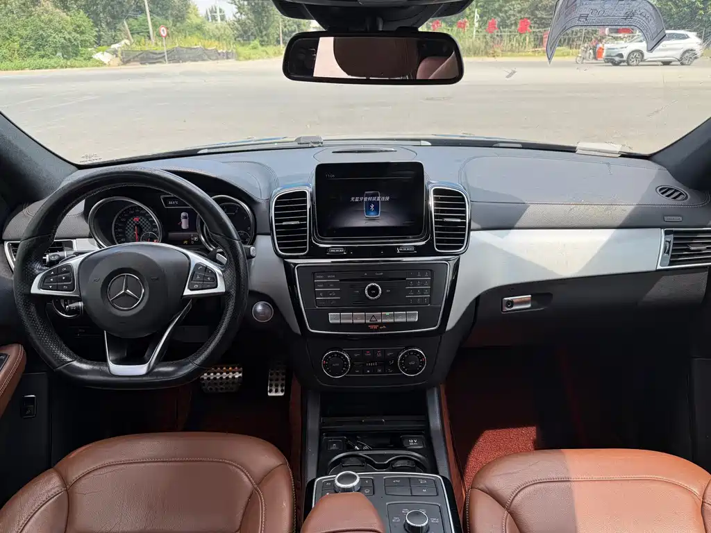 Mercedes-Benz GLE AMG 2018 — фото 11