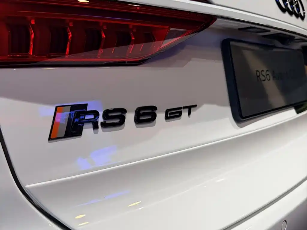 Audi RS 6 — фото 7