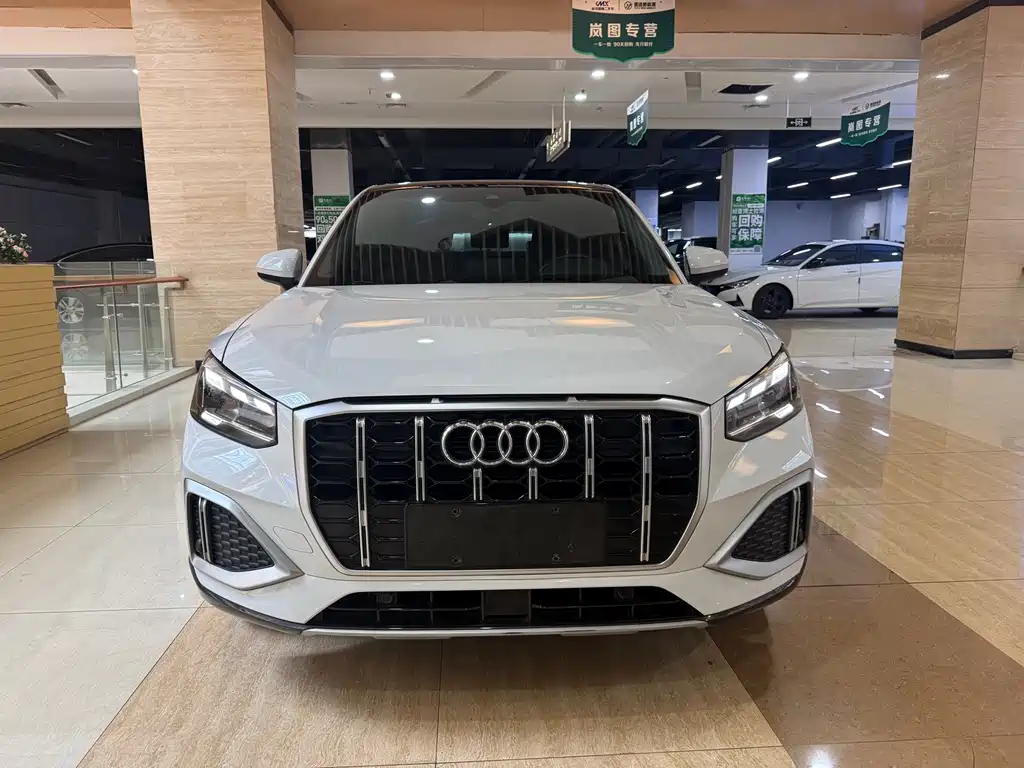 Audi Q2L 2023 — фото 10