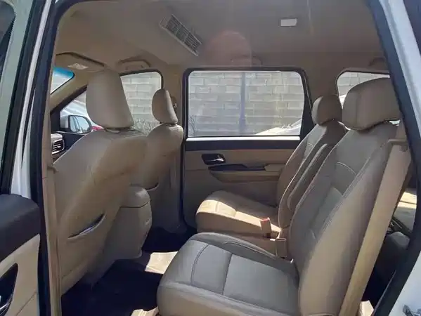 Wuling Hongguang 2017