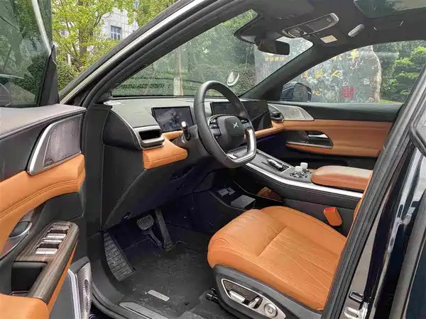 XPeng G9 2025