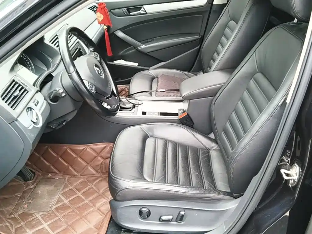 Volkswagen Passat 2015 — фото 15