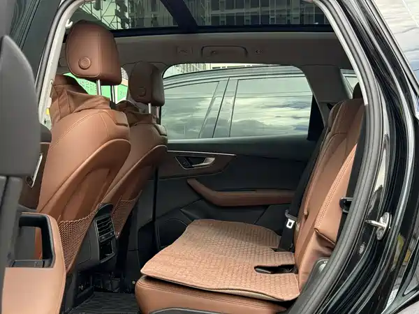 Audi Q7 2023