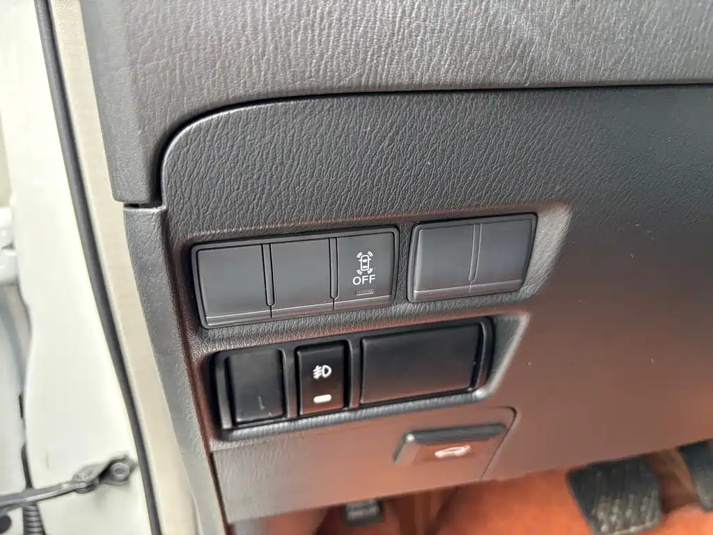 Nissan Patrol 2018 — фото 17