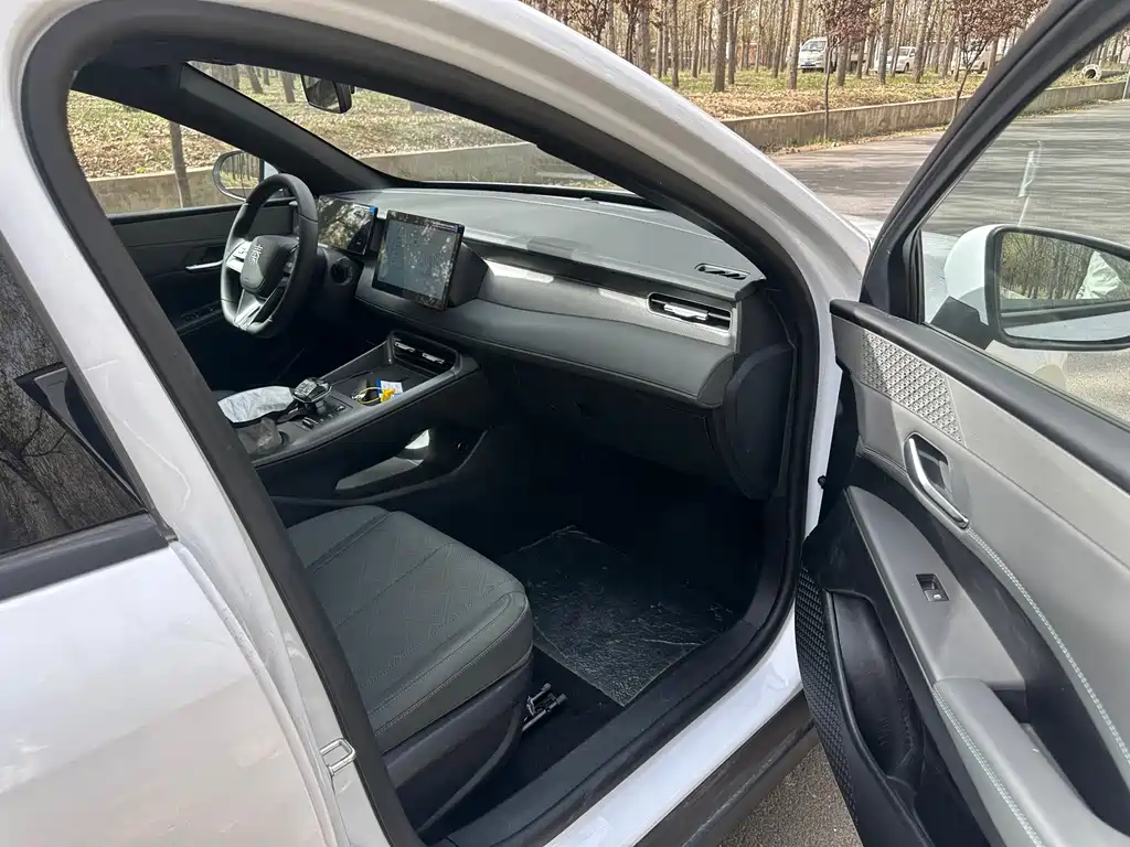 BYD Qin PLUS 2025 — фото 15
