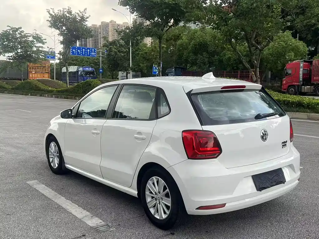 Volkswagen Polo 2016
