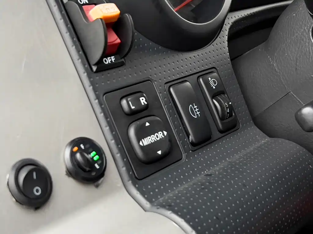 Toyota FJ Cruiser 2014 — фото 12
